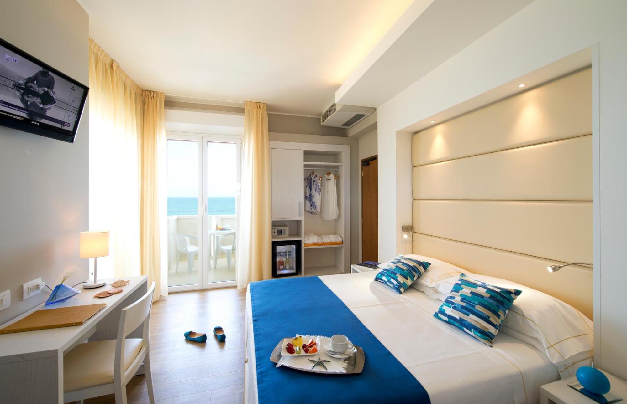 Una Hotels Imperial Beach Hotel Marotta Luaran gambar