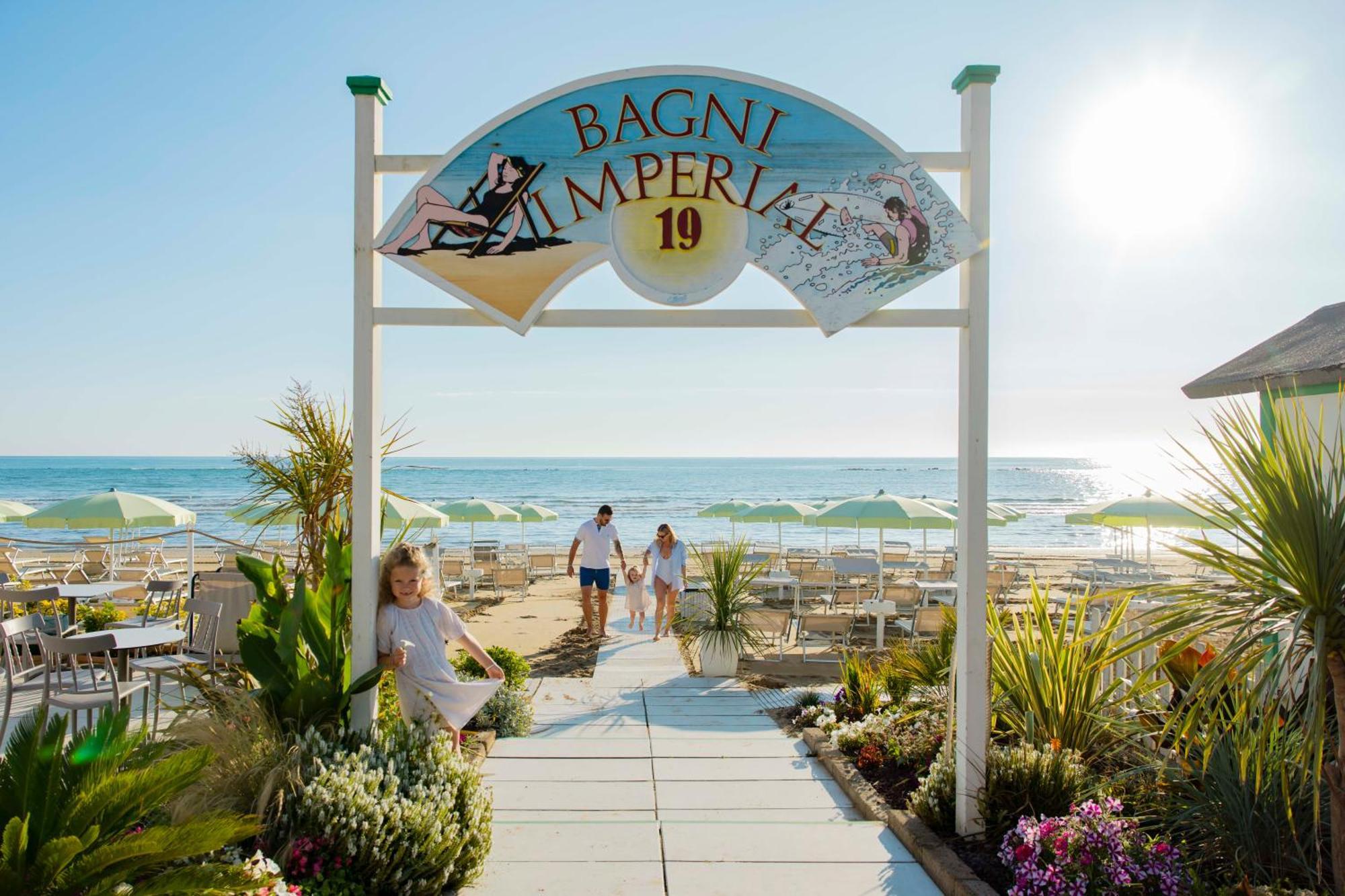 Una Hotels Imperial Beach Hotel Marotta Luaran gambar