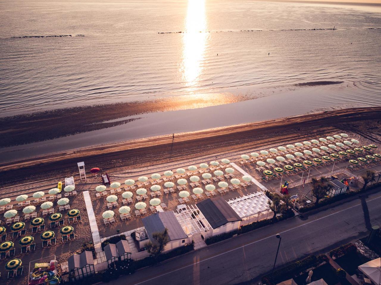 Una Hotels Imperial Beach Hotel Marotta Luaran gambar