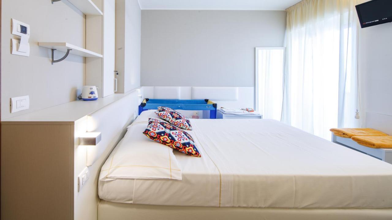 Una Hotels Imperial Beach Hotel Marotta Luaran gambar