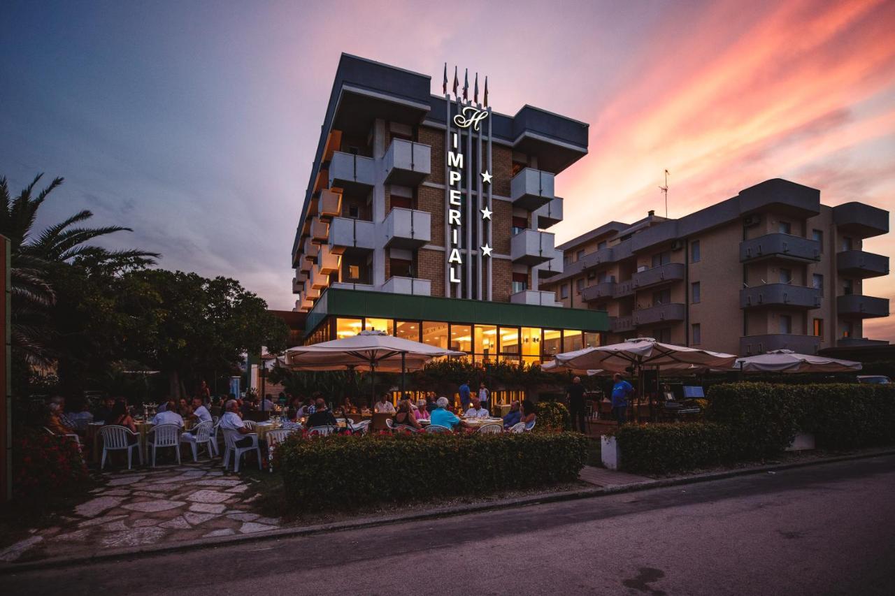 Una Hotels Imperial Beach Hotel Marotta Luaran gambar